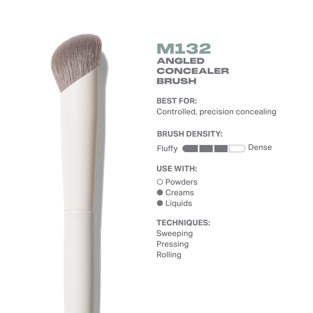 M132 Angled Concealer Brush