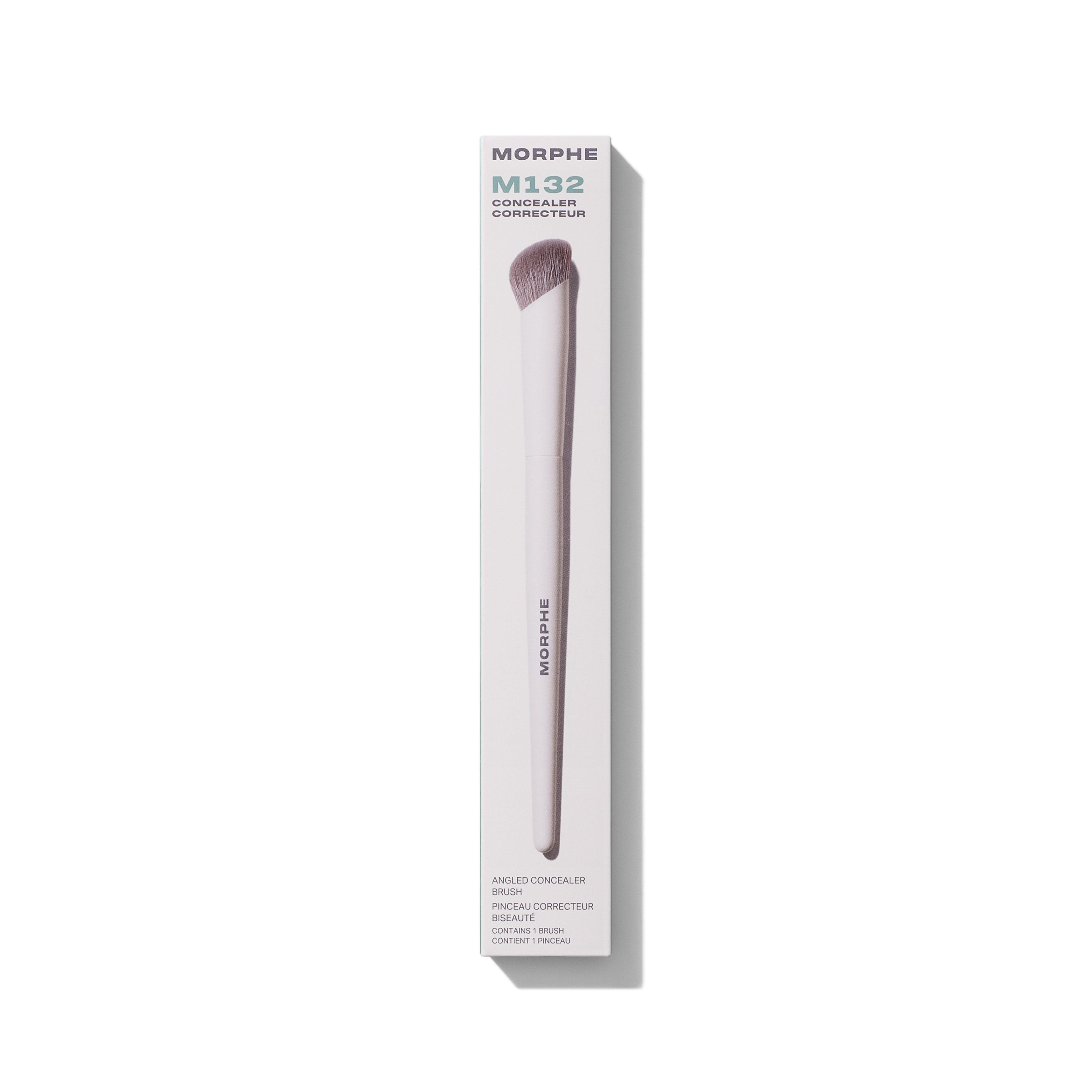 M132 Angled Concealer Brush