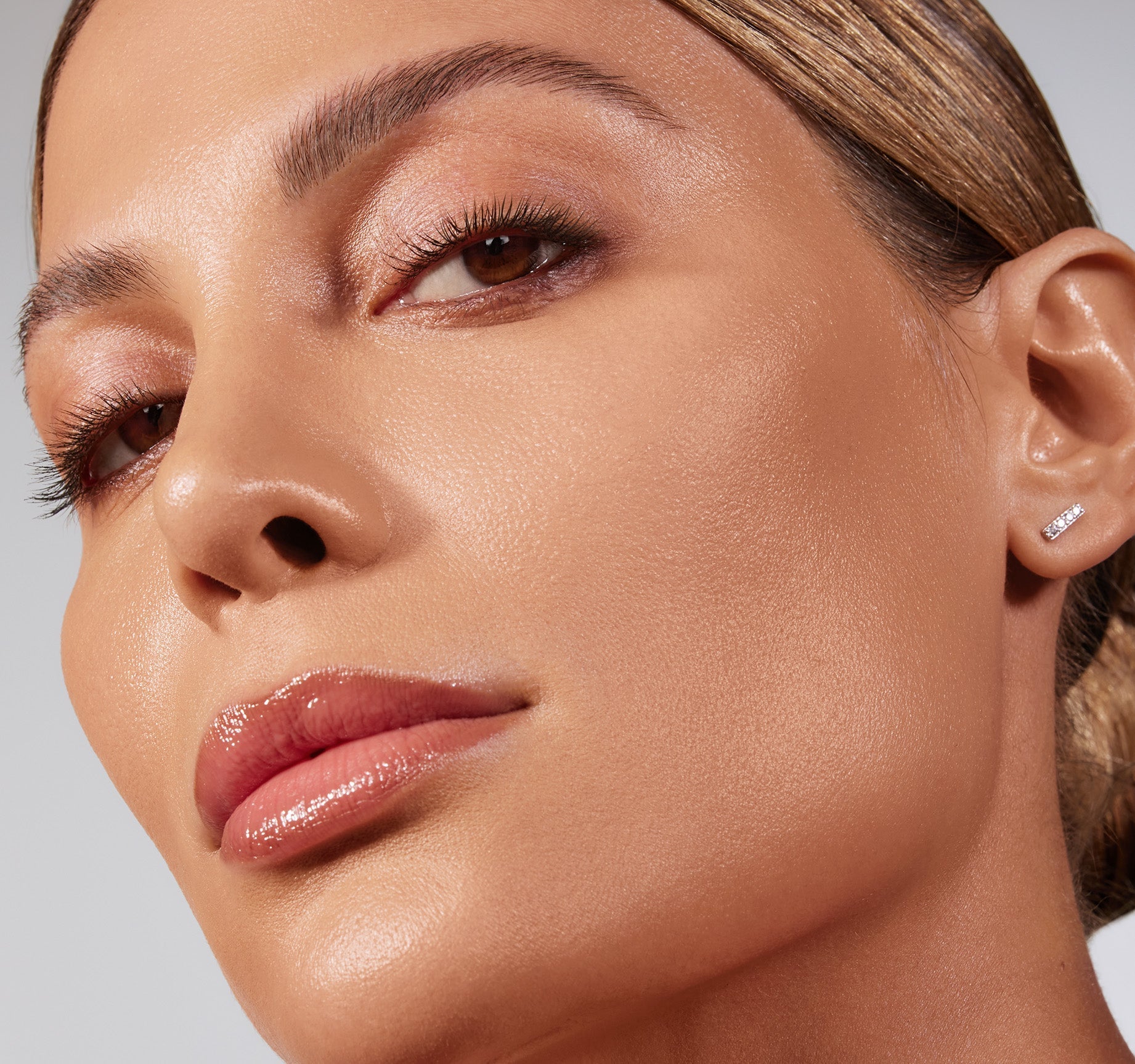 Lightform Extended Hydration Foundation